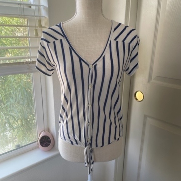 Charlotte Russe | Blue & Cream Striped Lace Back Tie-Front Top – Size XS - Picture 2 of 10